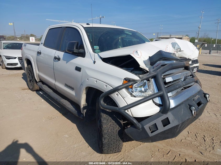 TOYOTA TUNDRA SR5 5.7L V8