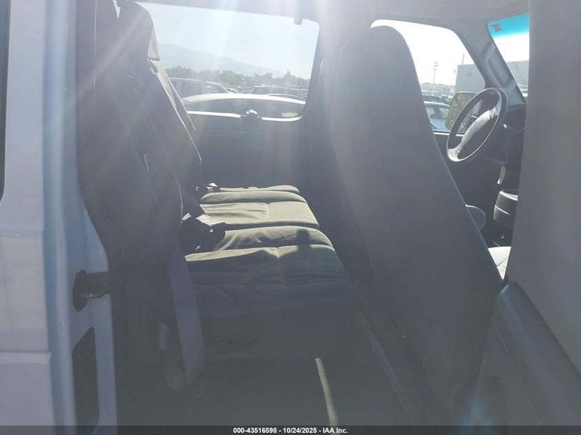 2008 Ford E-350 Super Duty Xl/Xlt VIN: 1FDNE31L78DB34232 Lot: 43516598