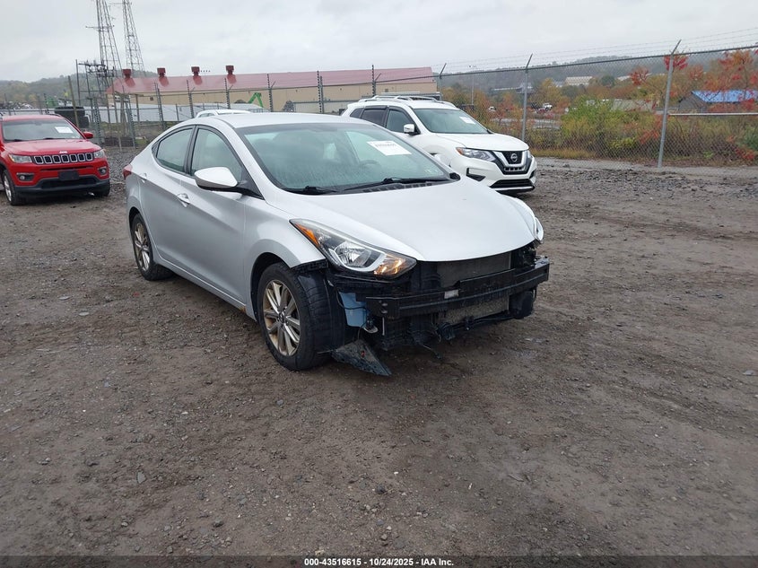 2015 HYUNDAI ELANTRA SE - 5NPDH4AE1FH605054