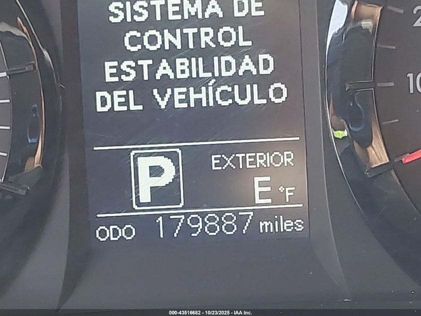 2017 TOYOTA SIENNA LE 8 PASSENGER 5TDKZ3DC1HS785058