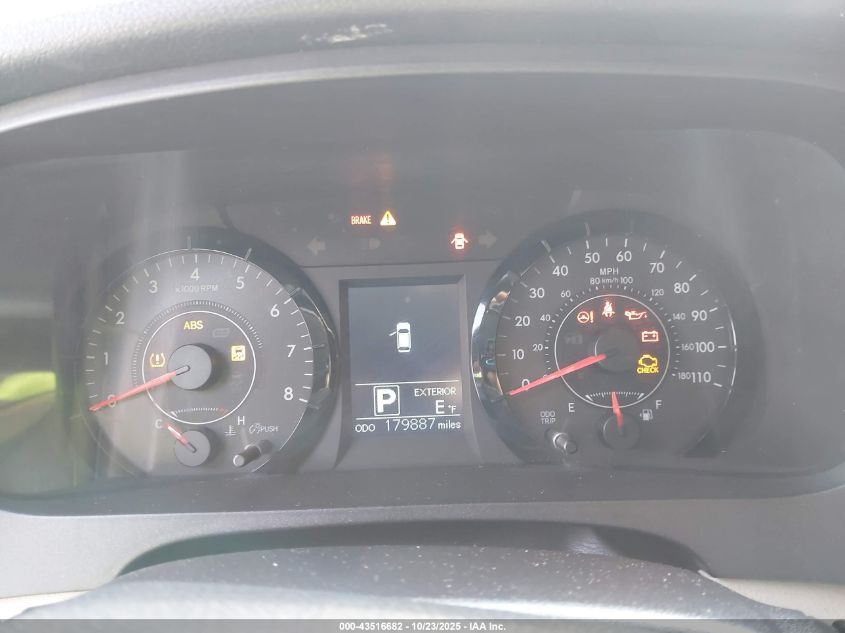 2017 TOYOTA SIENNA LE 8 PASSENGER 5TDKZ3DC1HS785058