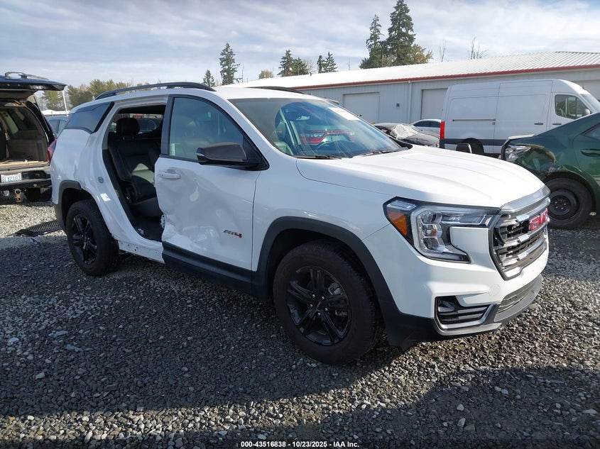 GMC TERRAIN AWD AT4