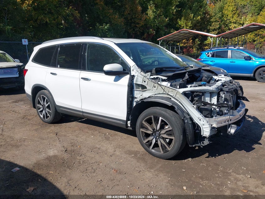 HONDA PILOT AWD TOURING 8 PASSENGER