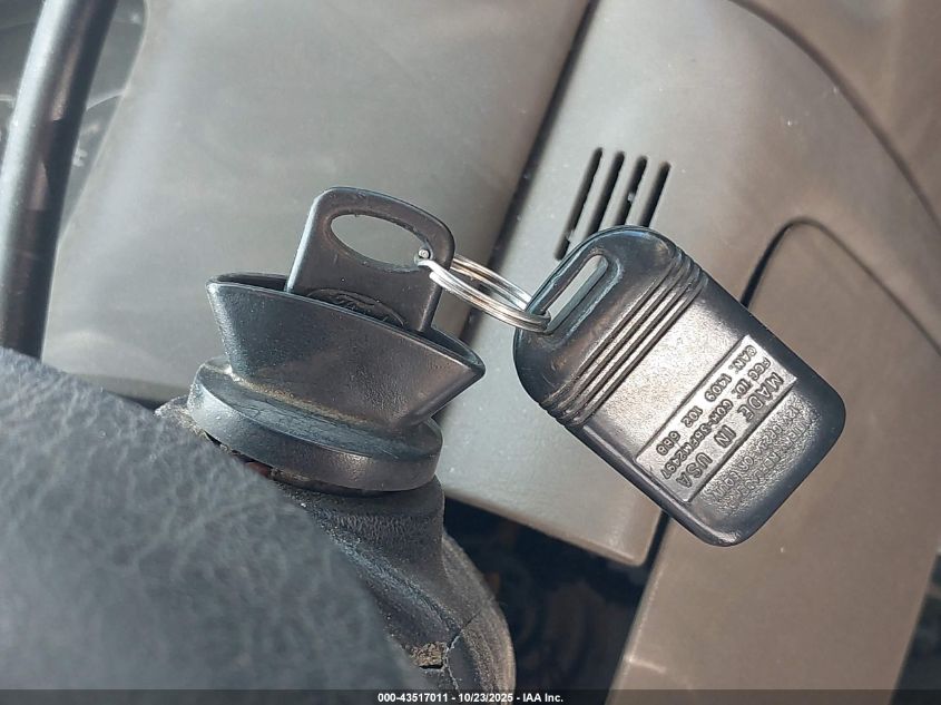 2003 Ford F-250 Lariat/Xl/Xlt VIN: 1FTNW21F83EA73661 Lot: 43517011