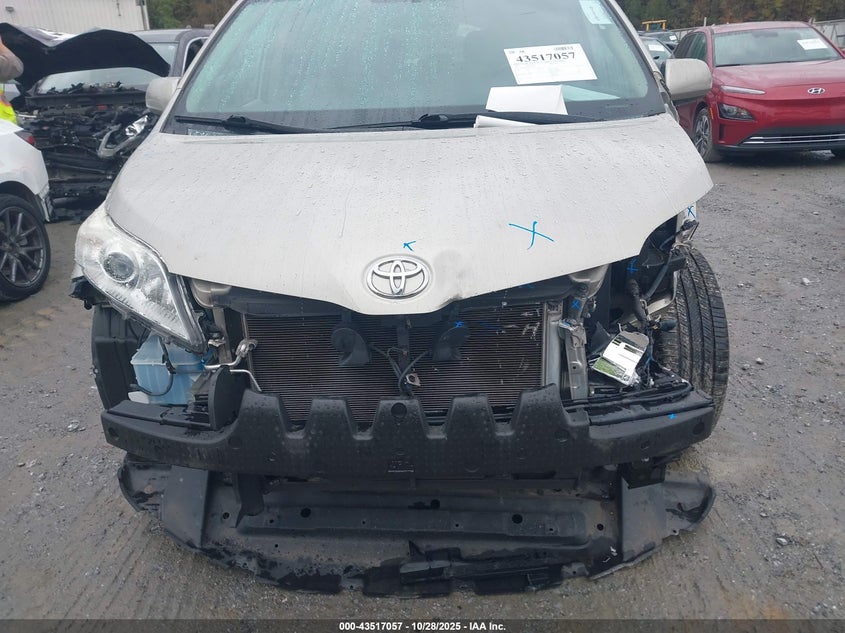5TDKK3DC2FS571391 2015 TOYOTA SIENNA photo no. 6