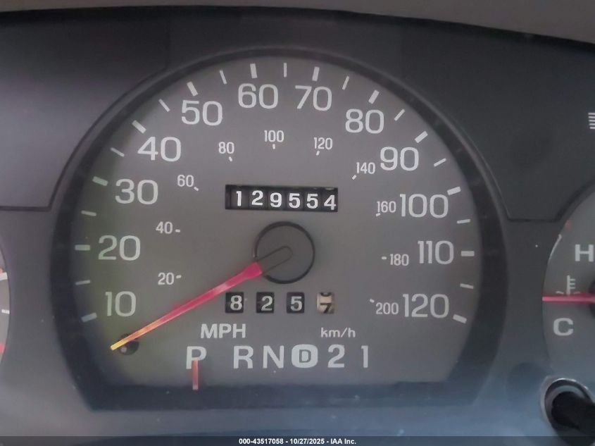 2000 Mercury Grand Marquis Gs VIN: 2MEFM74W8YX604610 Lot: 43517058