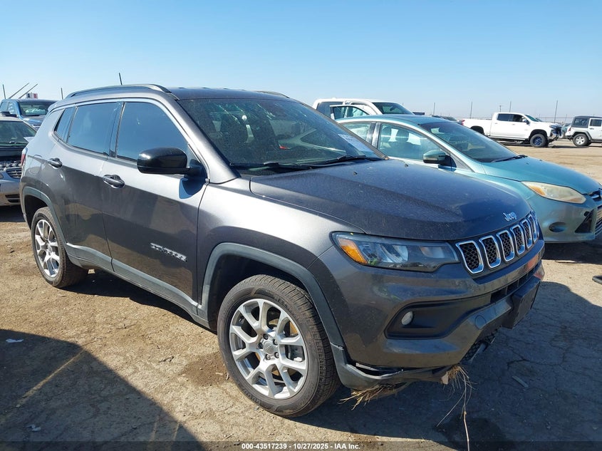 JEEP COMPASS LATITUDE LUX FWD