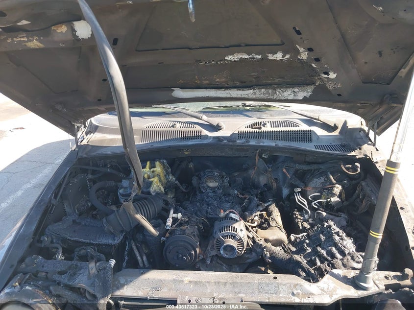 1J8GL58K02W359785 2002 JEEP LIBERTY (NORTH AMERICA) photo no. 6