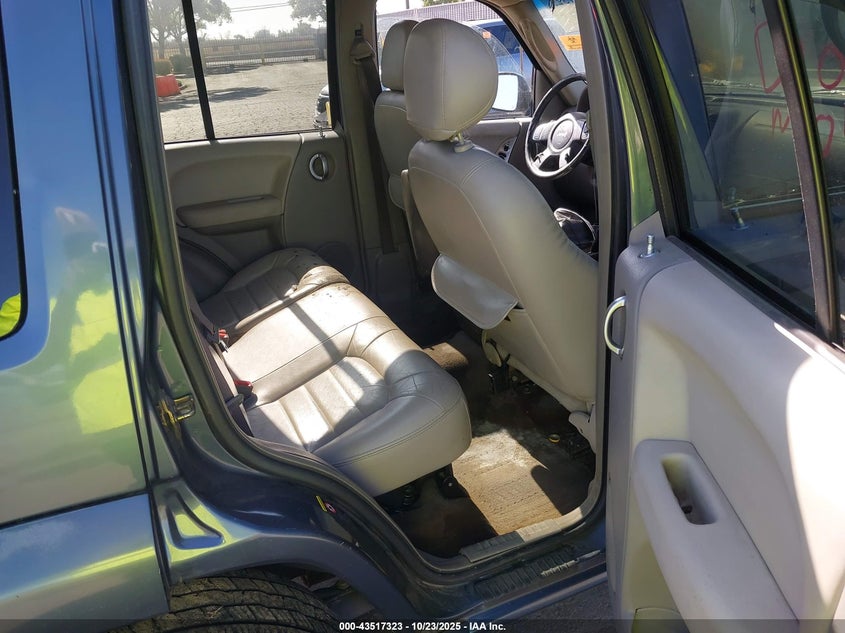 1J8GL58K02W359785 2002 JEEP LIBERTY (NORTH AMERICA) photo no. 8