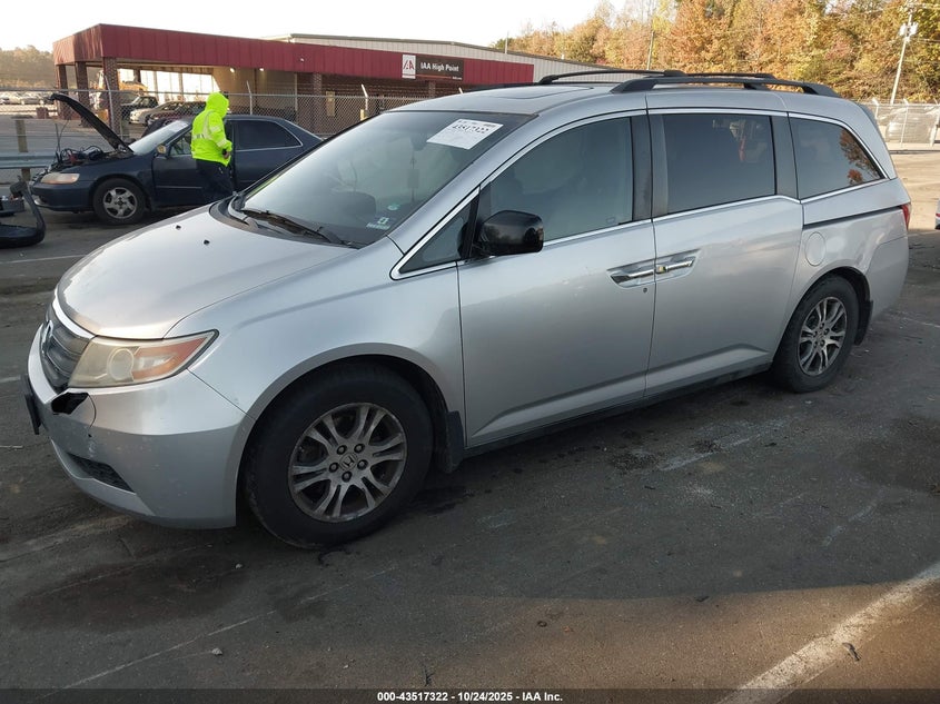 5FNRL586XBB069514 2011 HONDA ODYSSEY photo no. 2