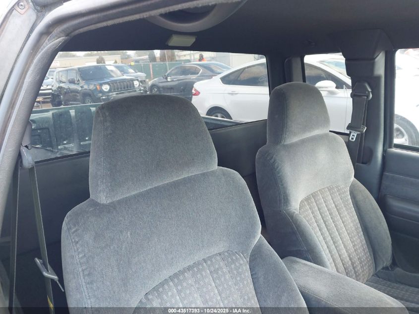 2001 Chevrolet S-10 Ls VIN: 1GCCS195418235340 Lot: 43517393