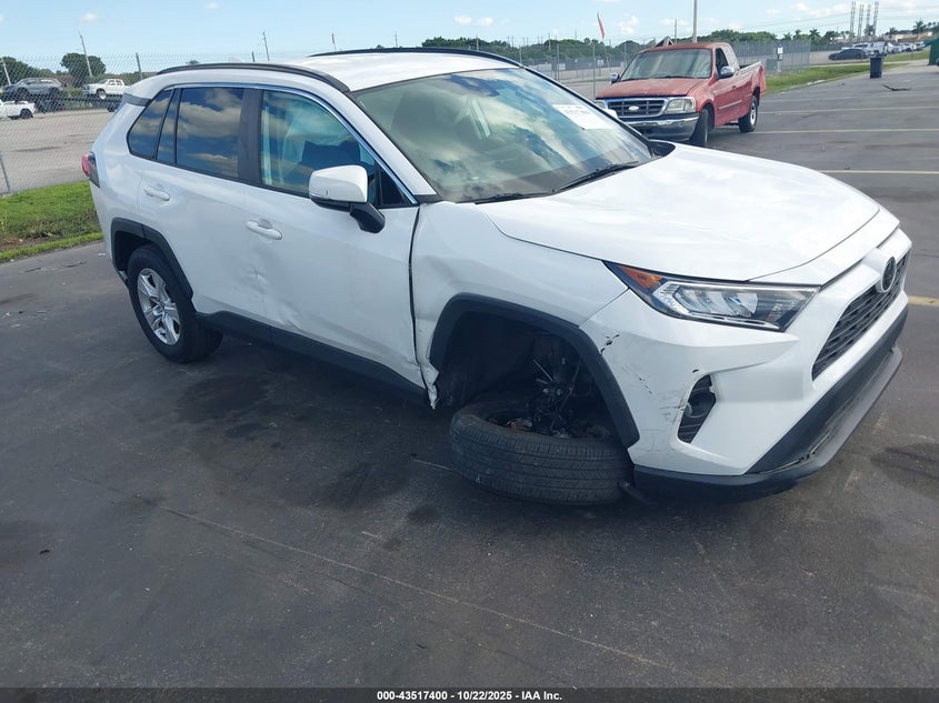 TOYOTA RAV4 XLE