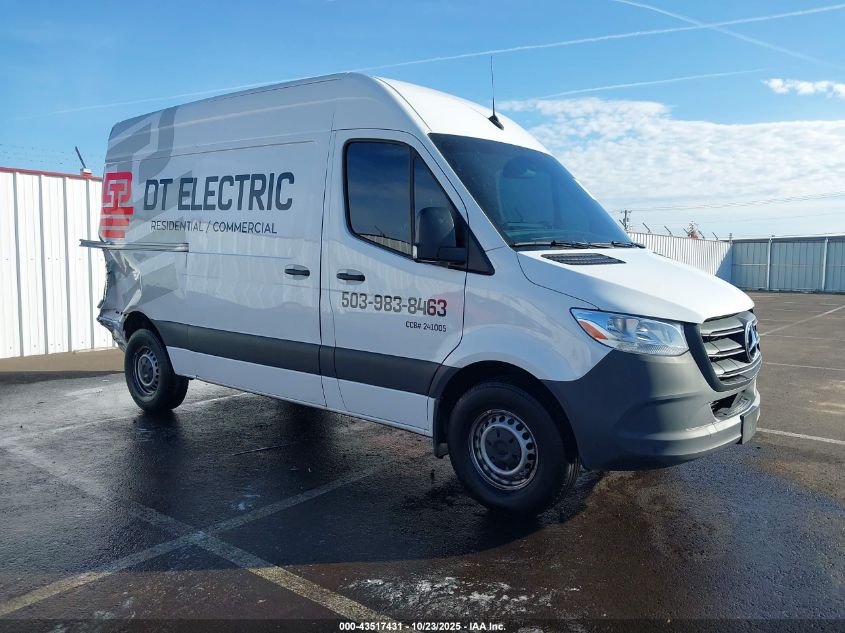 MERCEDES-BENZ SPRINTER STANDARD ROOF 4-CYL GAS