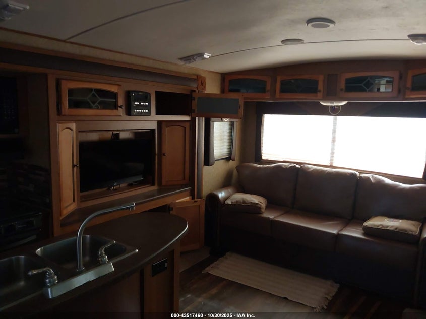4V0TC3225DB021057 2013   photo no. 8