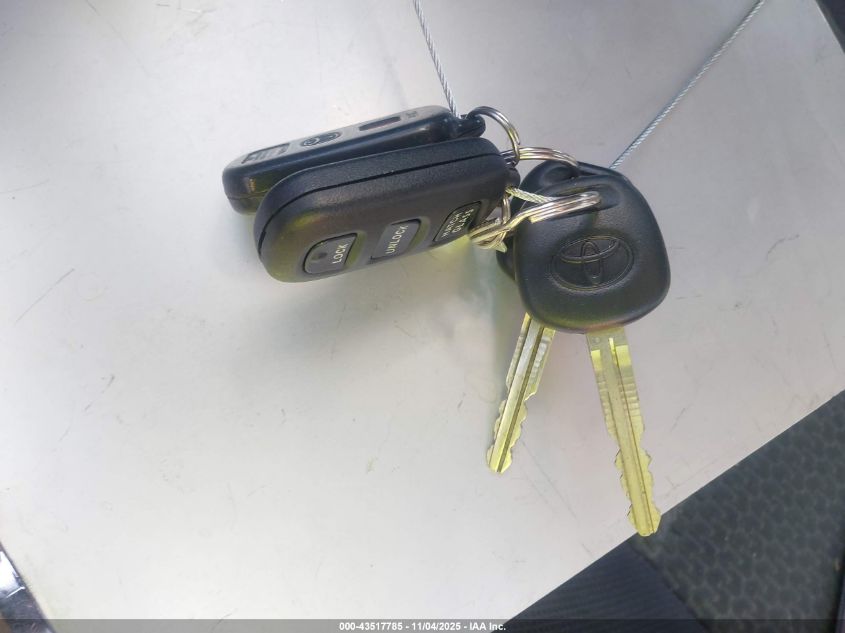 2005 Toyota Matrix VIN: 2T1KR32E25C467796 Lot: 43517785