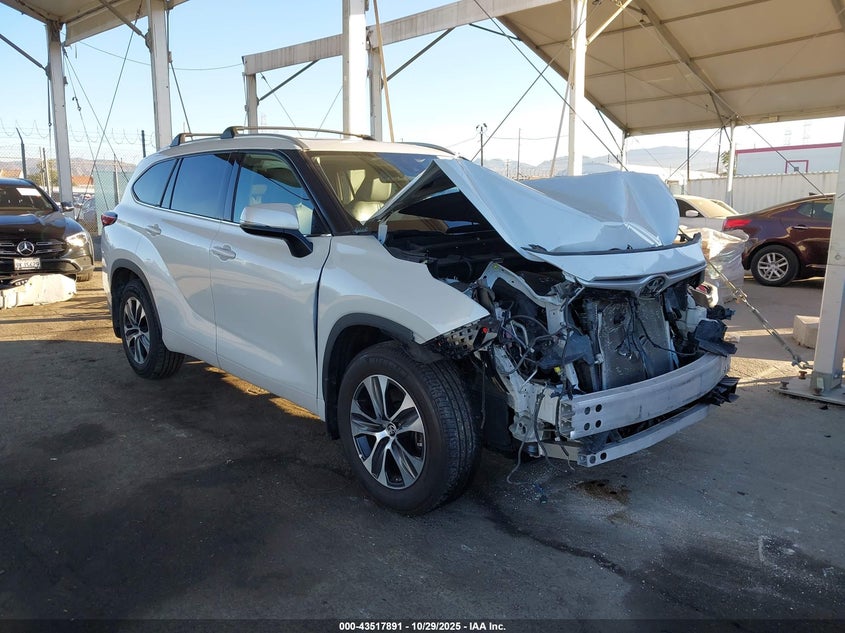 TOYOTA HIGHLANDER XLE