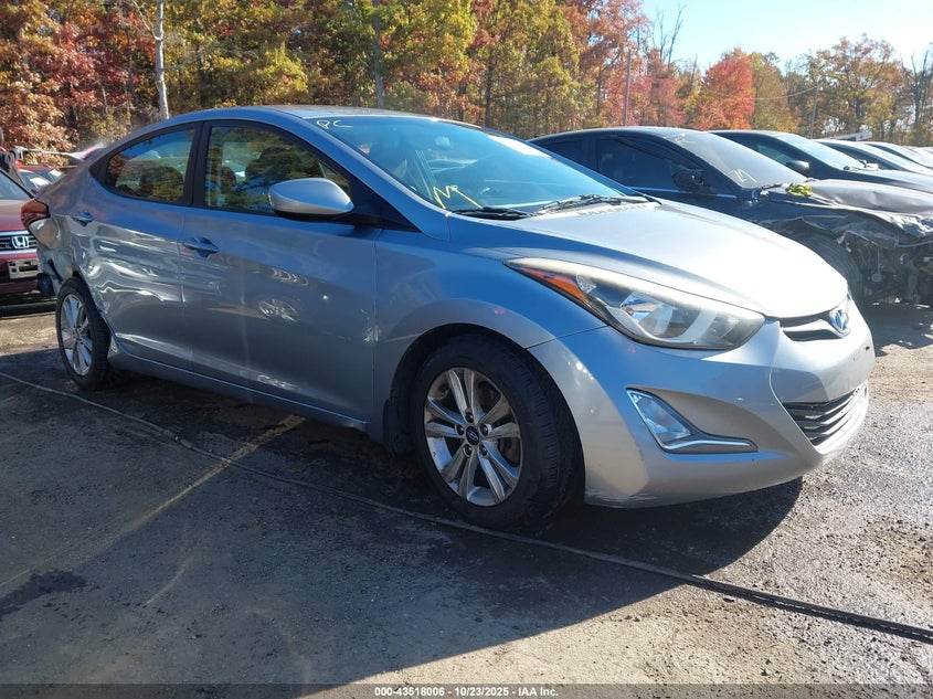 HYUNDAI ELANTRA SE
