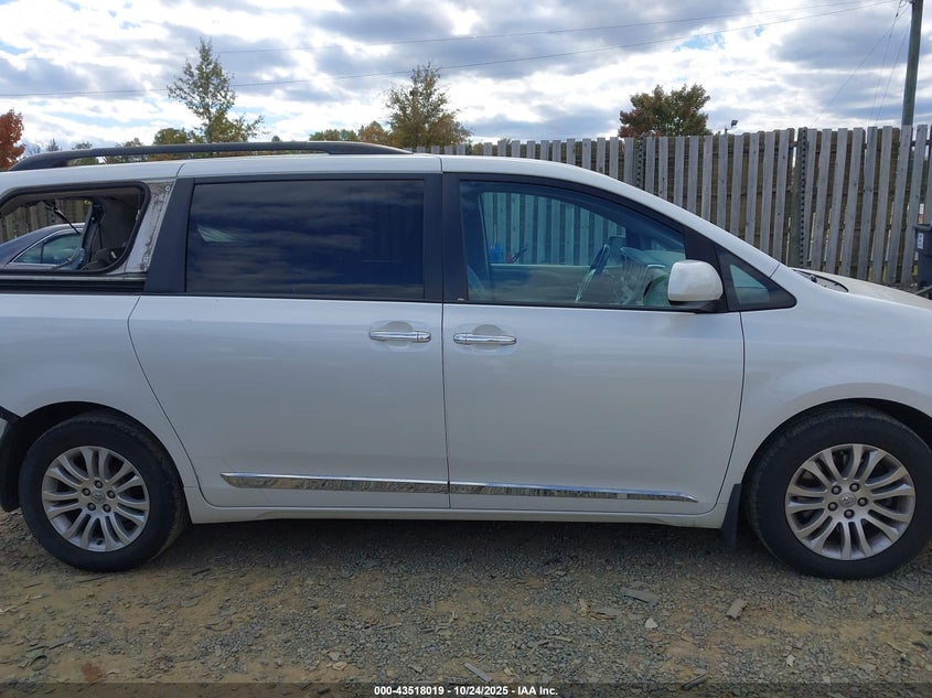 2016 TOYOTA SIENNA XLE PREMIUM 8 PASSENGER 5TDYK3DC8GS750997