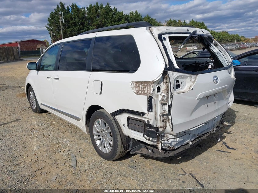 2016 TOYOTA SIENNA XLE PREMIUM 8 PASSENGER 5TDYK3DC8GS750997
