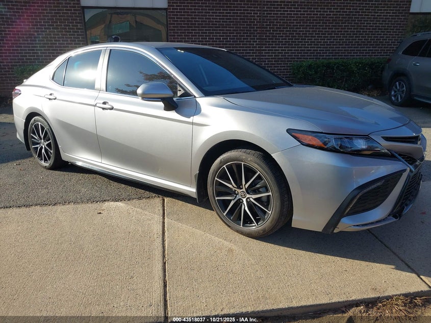 TOYOTA CAMRY SE