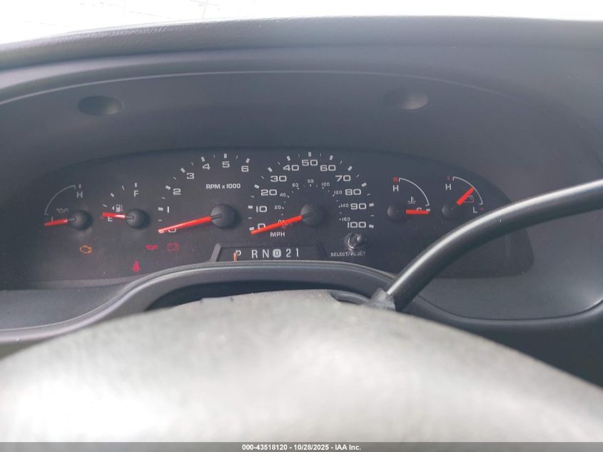 2008 Ford E-350 Super Duty Xl/Xlt VIN: 1FBNE31L28DA94067 Lot: 43518120