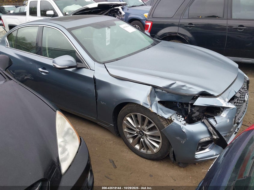 INFINITI Q50 3.0T LUXE