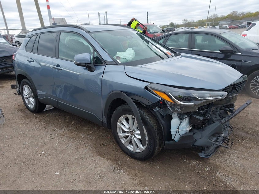 TOYOTA COROLLA CROSS LE