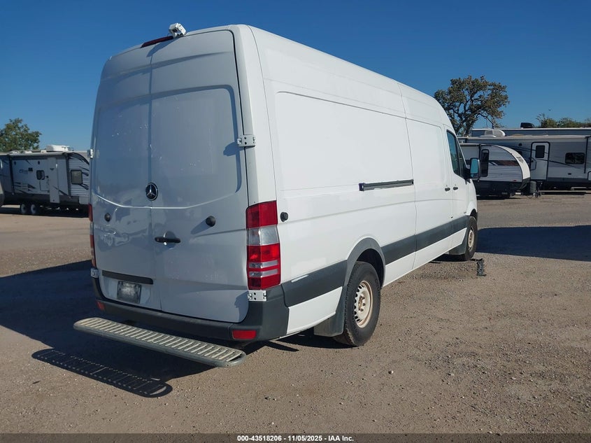 WD3PE8DB4FP125457 2015 MERCEDES-BENZ SPRINTER photo no. 4