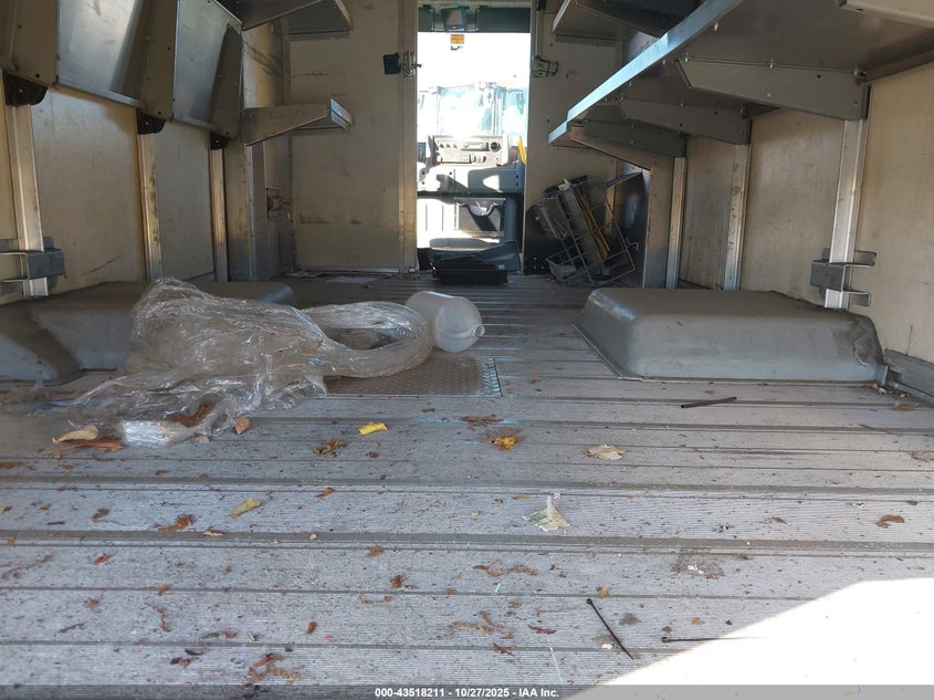 2017 Isuzu Reach VIN: JALB4T174H7W00600 Lot: 43518211