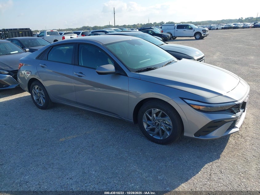 HYUNDAI ELANTRA BLUE