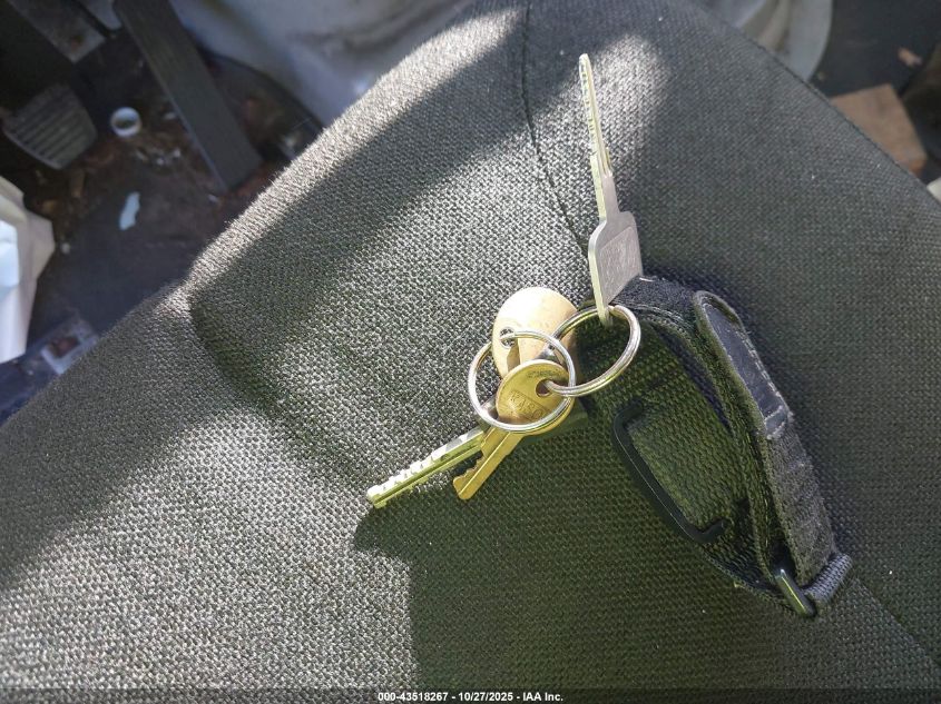 2017 Isuzu Reach VIN: JALB4T17XH7W00522 Lot: 43518267