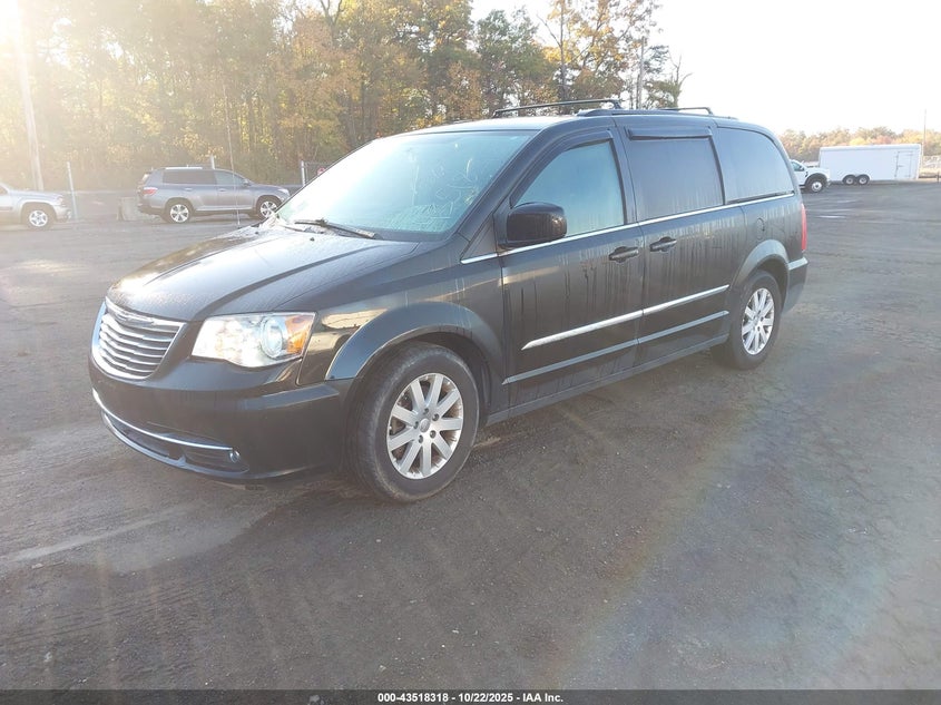 2C4RC1BG5GR165332 2016 CHRYSLER TOWN & COUNTRY photo no. 2