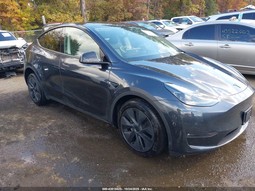 TESLA MODEL Y LONG RANGE DUAL MOTOR ALL-WHEEL DRIVE