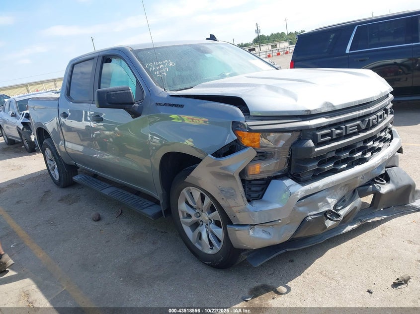 CHEVROLET SILVERADO 1500 2WD SHORT BED CUSTOM