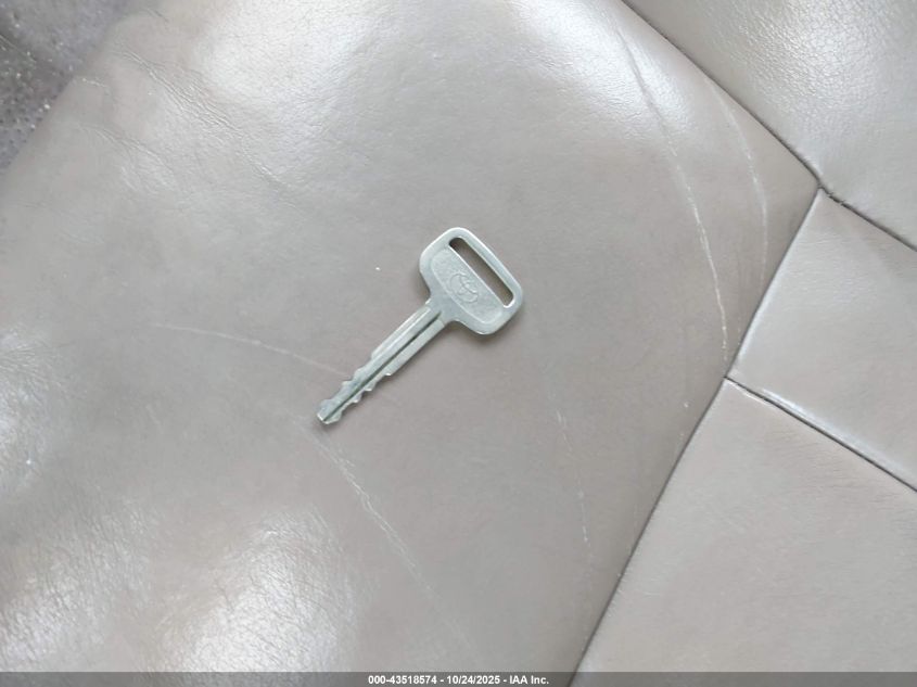 1998 Toyota 4Runner Limited VIN: JT3HN87R6W9015893 Lot: 43518574