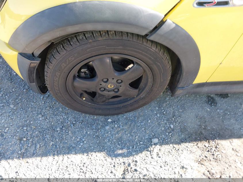 2003 Mini Cooper S VIN: WMWRE33403TD63121 Lot: 43518590