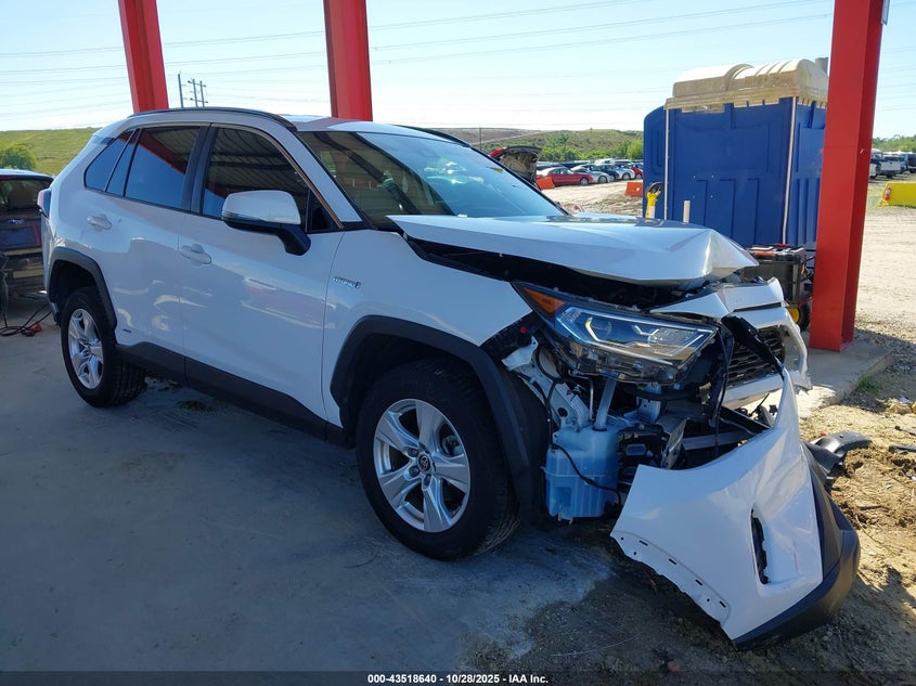 TOYOTA RAV4 HYBRID XLE