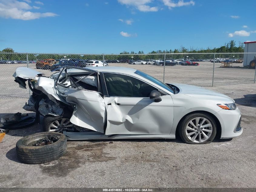 2022 TOYOTA CAMRY LE 4T1C11AK5NU045575