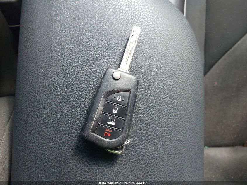 2022 TOYOTA CAMRY LE 4T1C11AK5NU045575