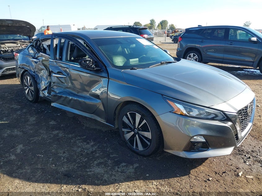 NISSAN ALTIMA SL FWD