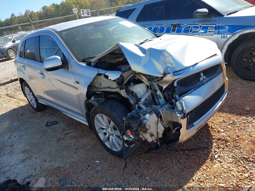 MITSUBISHI OUTLANDER SPORT SE