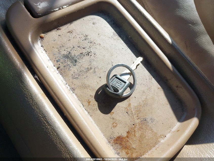 1995 Chevrolet Tahoe K1500 VIN: 1GNEK18K4SJ303069 Lot: 43518963