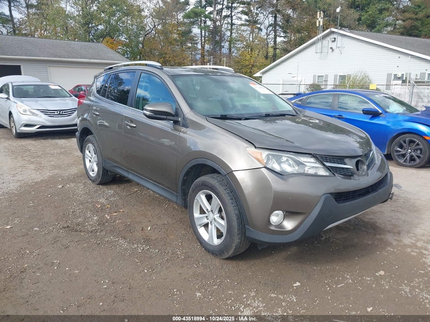 TOYOTA RAV4 XLE