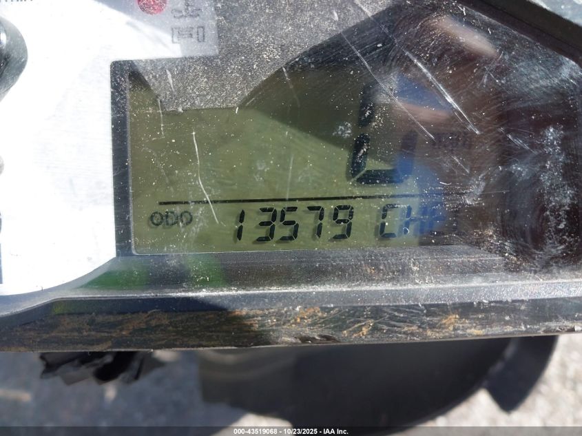 2001 Suzuki Gsx-R750 VIN: JS1GR7HA212103186 Lot: 43519068