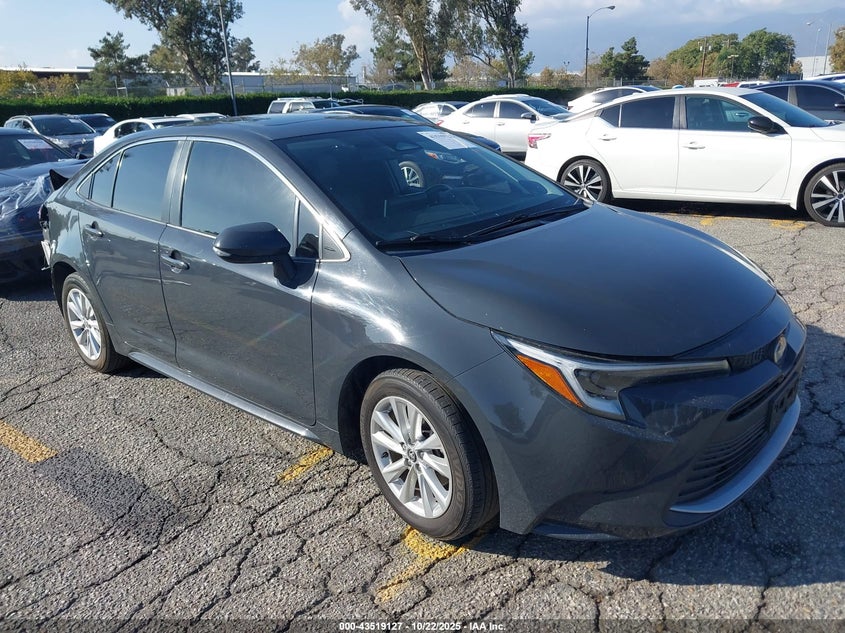 TOYOTA COROLLA HYBRID XLE