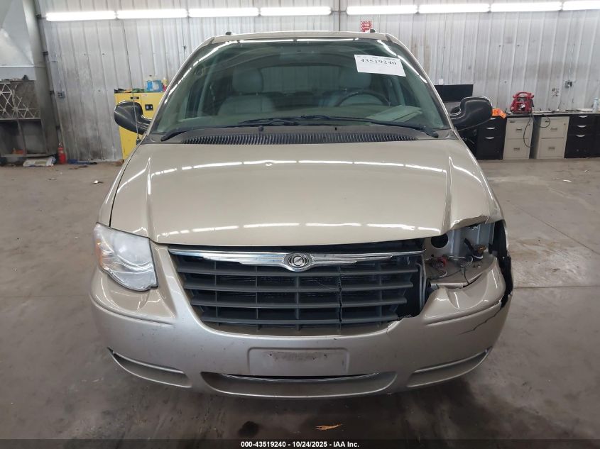 2005 Chrysler Town & Country Touring VIN: 2C4GP54L45R328496 Lot: 43519240