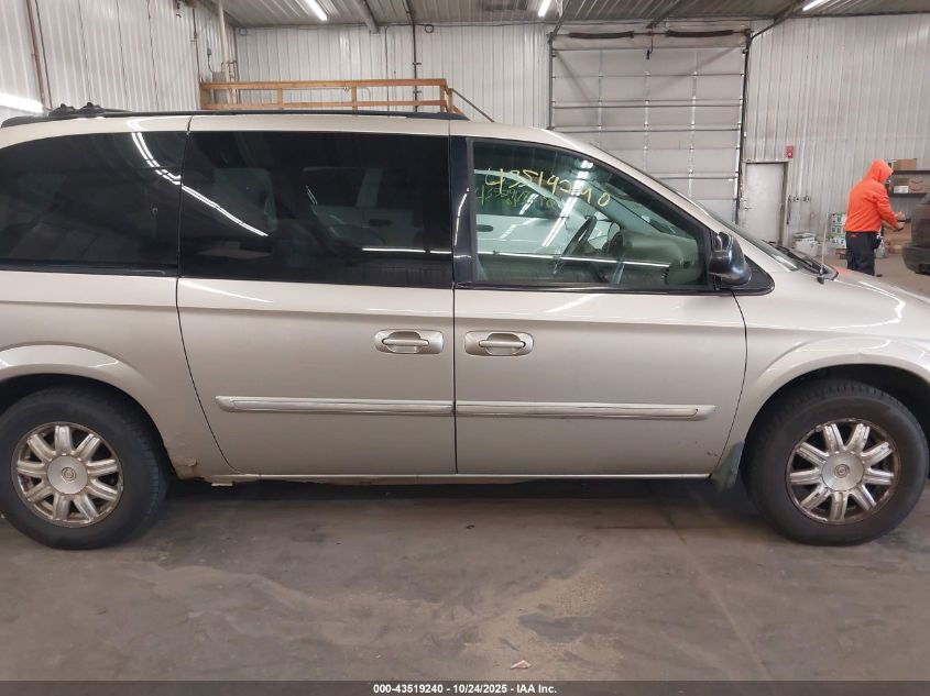 2005 Chrysler Town & Country Touring VIN: 2C4GP54L45R328496 Lot: 43519240