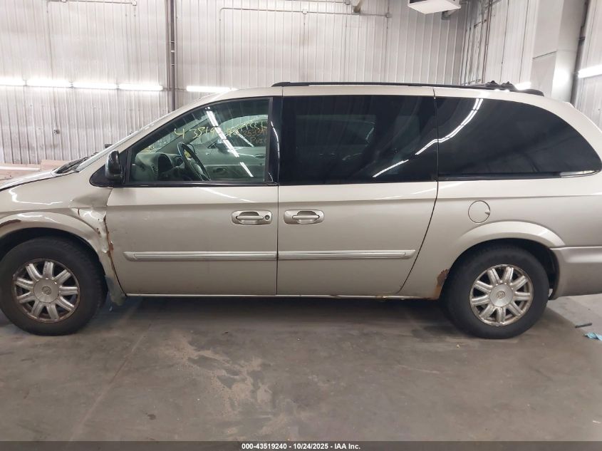 2005 Chrysler Town & Country Touring VIN: 2C4GP54L45R328496 Lot: 43519240
