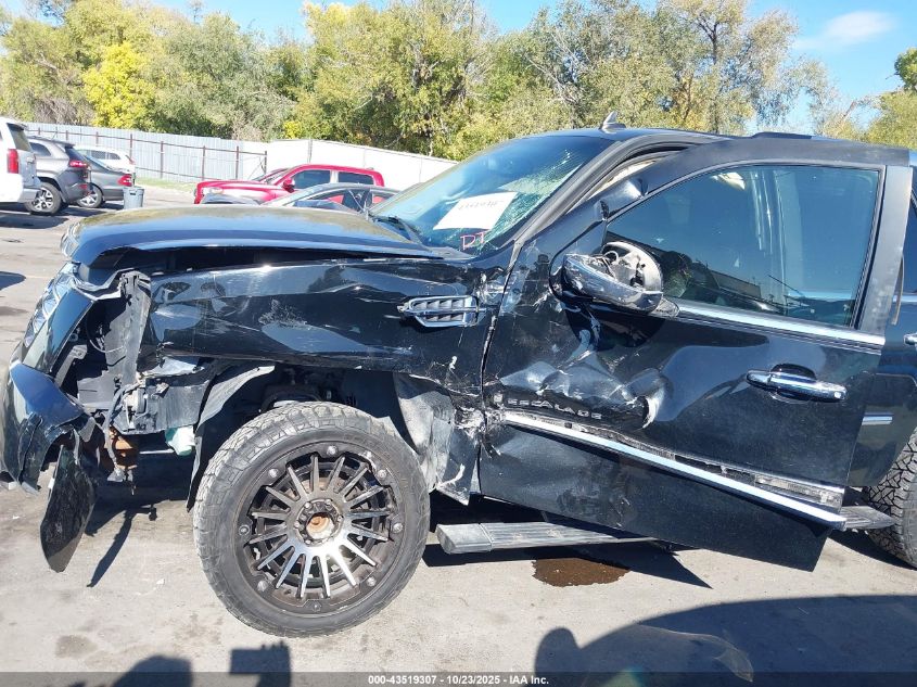 2007 Cadillac Escalade Standard VIN: 1GYFK63807R365741 Lot: 43519307