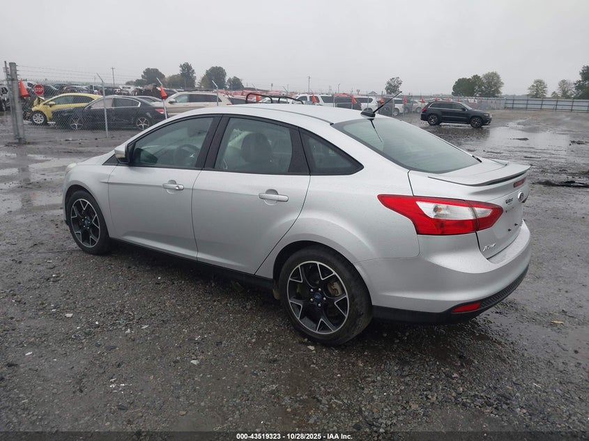 Vin: 1fadp3f20dl207649, lot: 44014301, ford focus se 20133